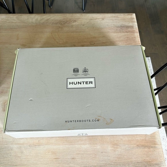 HUNTER Women's Norris Field Side Adjustable Rain Boots in Iris - Picture 4 of 9